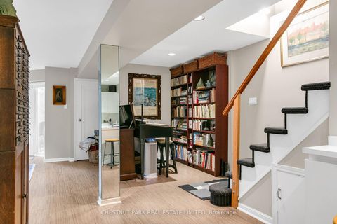 Photo 29 at 7B Clarendon Avenue, Casa Loma, Toronto
