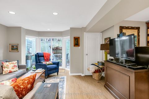 Photo 33 at 7B Clarendon Avenue, Casa Loma, Toronto