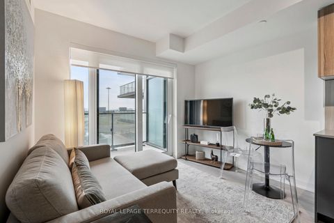Photo 3 at 809 - 8 Tippett Road, Clanton Park, Toronto