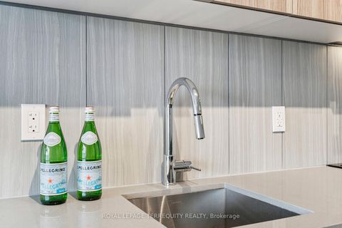Photo 6 at 809 - 8 Tippett Road, Clanton Park, Toronto