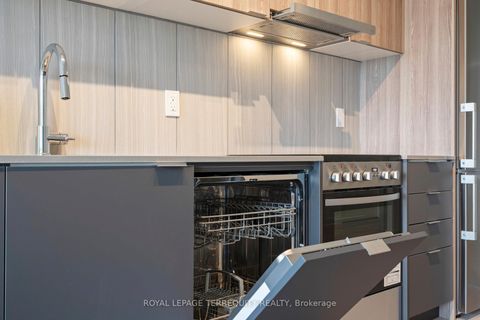 Photo 10 at 809 - 8 Tippett Road, Clanton Park, Toronto