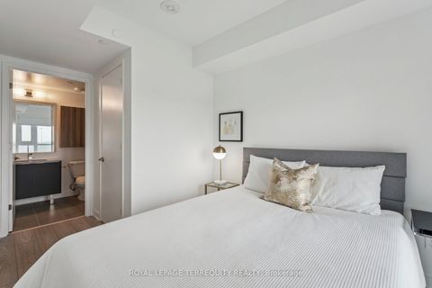 Photo 12 at 809 - 8 Tippett Road, Clanton Park, Toronto