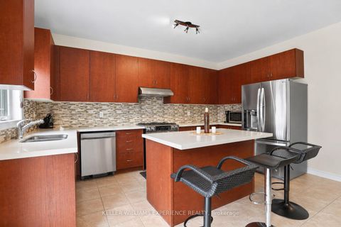 Photo 9 at 1296 Dallman Street, Lefroy, Innisfil