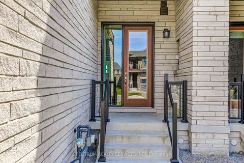 Photo 3 at 72 Adario Crescent, Vellore Village, Vaughan