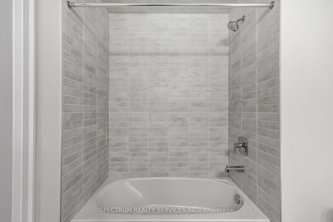 Photo 25 at 72 Adario Crescent, Vellore Village, Vaughan