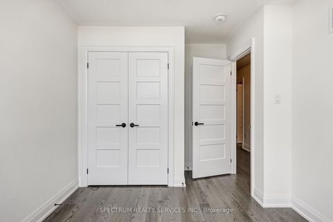 Photo 27 at 72 Adario Crescent, Vellore Village, Vaughan