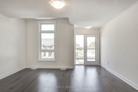 Photo 30 at 72 Adario Crescent, Vellore Village, Vaughan