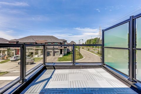 Photo 32 at 72 Adario Crescent, Vellore Village, Vaughan