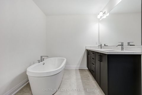 Photo 35 at 72 Adario Crescent, Vellore Village, Vaughan