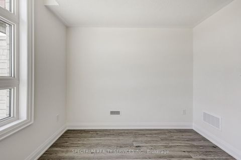 Photo 42 at 72 Adario Crescent, Vellore Village, Vaughan