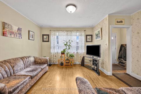 Photo 8 at 15 Cliff Street, Smythe, Toronto