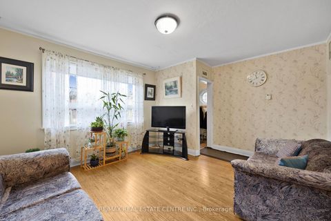 Photo 9 at 15 Cliff Street, Smythe, Toronto