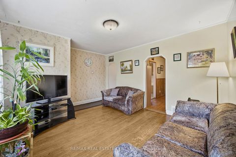 Photo 10 at 15 Cliff Street, Smythe, Toronto