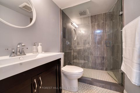 Photo 9 at 1904 - 77 Maitland Place, South St. James Town, Toronto