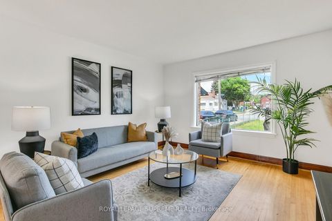 Photo 7 at 44 Yarrow Road, Eglinton West, Toronto