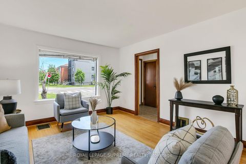 Photo 8 at 44 Yarrow Road, Eglinton West, Toronto