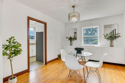 Photo 12 at 44 Yarrow Road, Eglinton West, Toronto