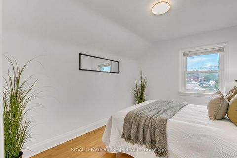 Photo 23 at 44 Yarrow Road, Eglinton West, Toronto