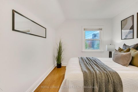 Photo 25 at 44 Yarrow Road, Eglinton West, Toronto