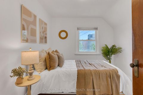 Photo 26 at 44 Yarrow Road, Eglinton West, Toronto