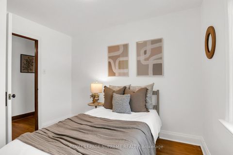 Photo 28 at 44 Yarrow Road, Eglinton West, Toronto