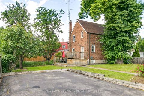 Photo 33 at 44 Yarrow Road, Eglinton West, Toronto