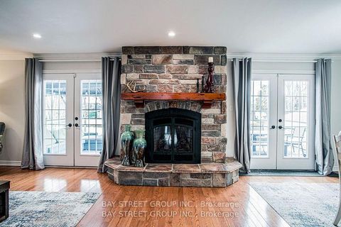 Photo 12 at 722A Lake Drive S, Keswick South, Georgina