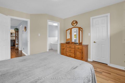 Photo 10 at 80 Shalom Way, Painswick South, Barrie