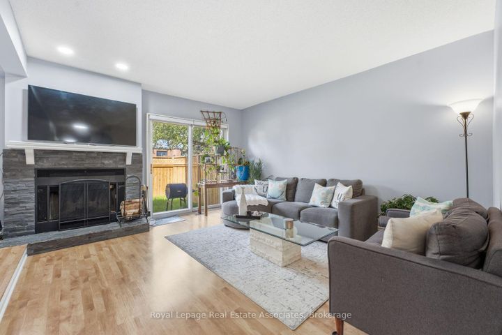 Photo 2 at 111 - 3050 Orleans Road, Erin Mills, Mississauga