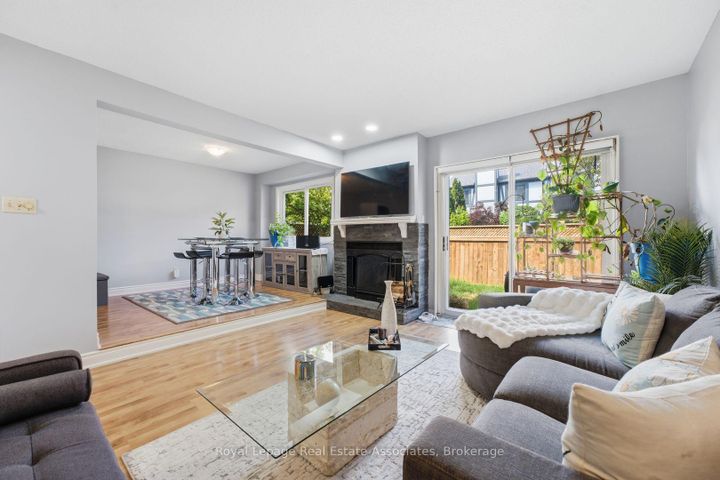 Photo 3 at 111 - 3050 Orleans Road, Erin Mills, Mississauga