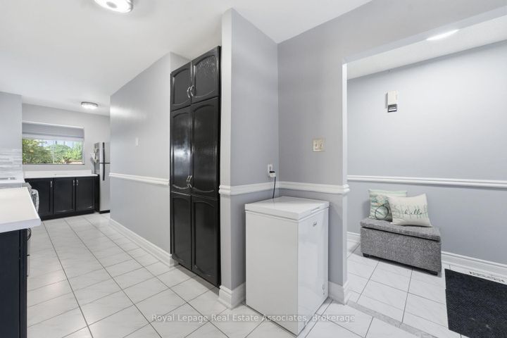 Photo 12 at 111 - 3050 Orleans Road, Erin Mills, Mississauga
