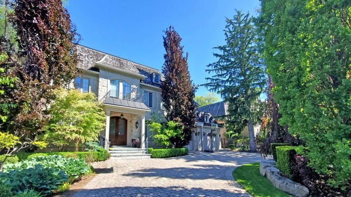 Photo 1 at 9 Fifeshire Road, Windfields, Toronto