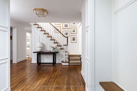 Photo 10 at 47 Edgevalley Drive, Humber Valley, Toronto