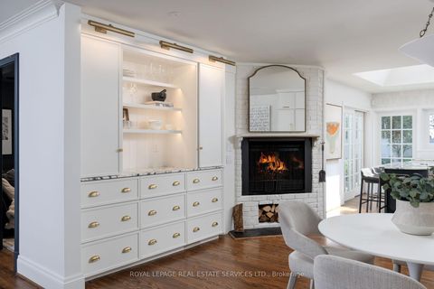 Photo 15 at 47 Edgevalley Drive, Humber Valley, Toronto
