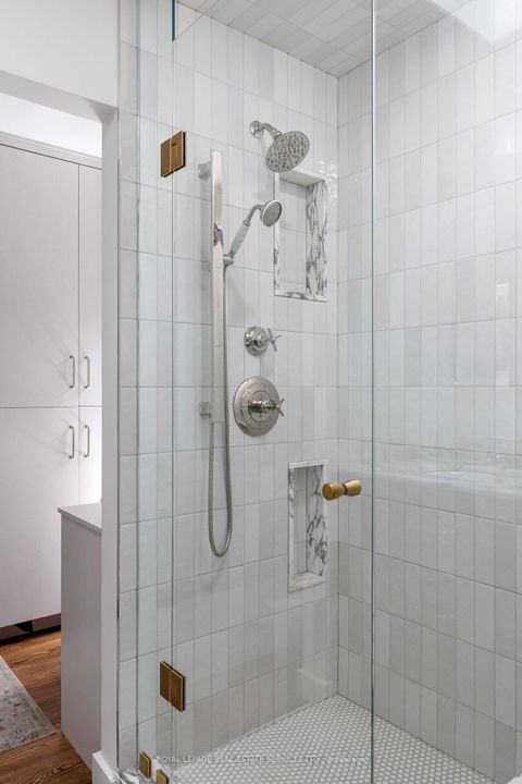 Photo 31 at 47 Edgevalley Drive, Humber Valley, Toronto