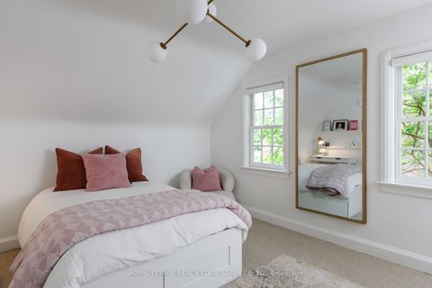 Photo 34 at 47 Edgevalley Drive, Humber Valley, Toronto