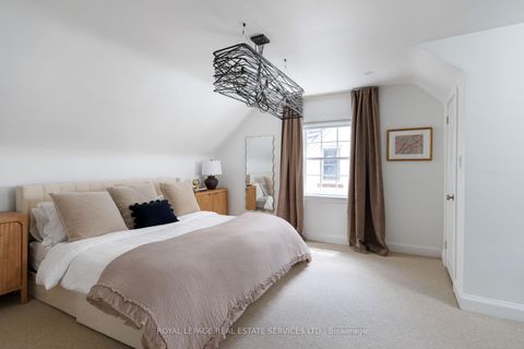 Photo 36 at 47 Edgevalley Drive, Humber Valley, Toronto
