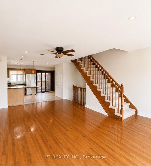 Photo 4 at 7 - 3062 Lake Shore Boulevard W, New Toronto, Toronto