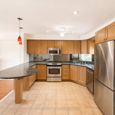 Photo 5 at 7 - 3062 Lake Shore Boulevard W, New Toronto, Toronto