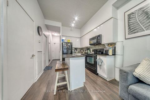 Photo 6 at 710 - 15 Bruyeres Mews, Niagara, Toronto