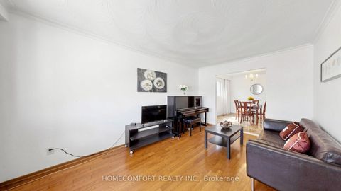 Photo 10 at 76 Barrington Avenue, Lumsden, Toronto