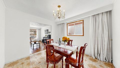 Photo 11 at 76 Barrington Avenue, Lumsden, Toronto