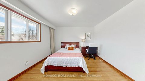 Photo 24 at 76 Barrington Avenue, Lumsden, Toronto