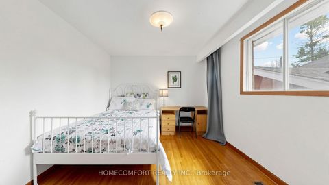 Photo 25 at 76 Barrington Avenue, Lumsden, Toronto