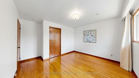 Photo 27 at 76 Barrington Avenue, Lumsden, Toronto