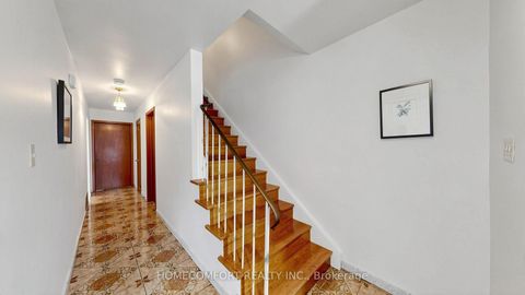 Photo 30 at 76 Barrington Avenue, Lumsden, Toronto