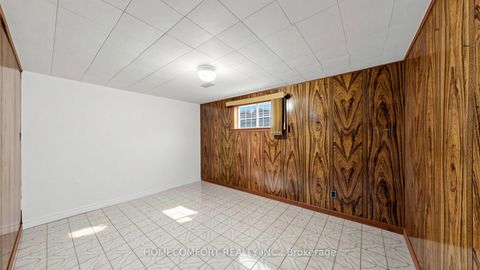 Photo 36 at 76 Barrington Avenue, Lumsden, Toronto