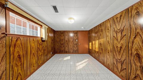 Photo 37 at 76 Barrington Avenue, Lumsden, Toronto
