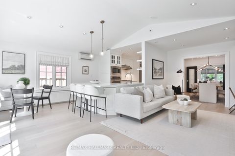 Photo 13 at 73 Elwood Boulevard, Lawrence Park South, Toronto