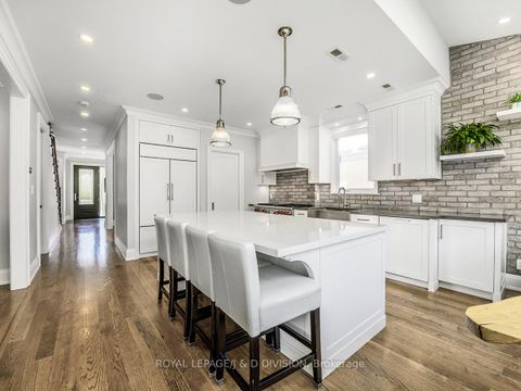 Photo 3 at 30 Broadleaf Road, Don Mills, Toronto